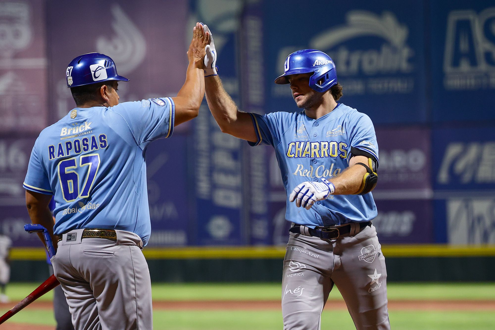 Charros dispara 4 jonrones y gana en Monclova