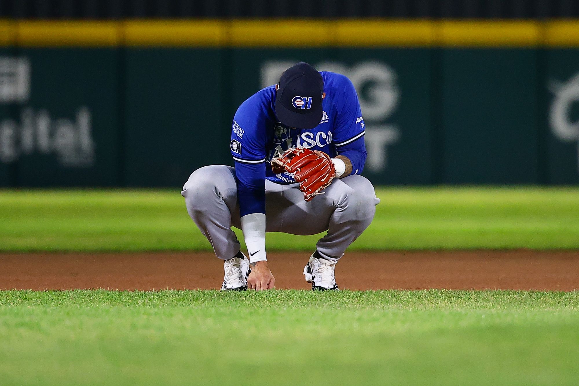 Charros dan pelea, pero Saraperos se lleva el primero