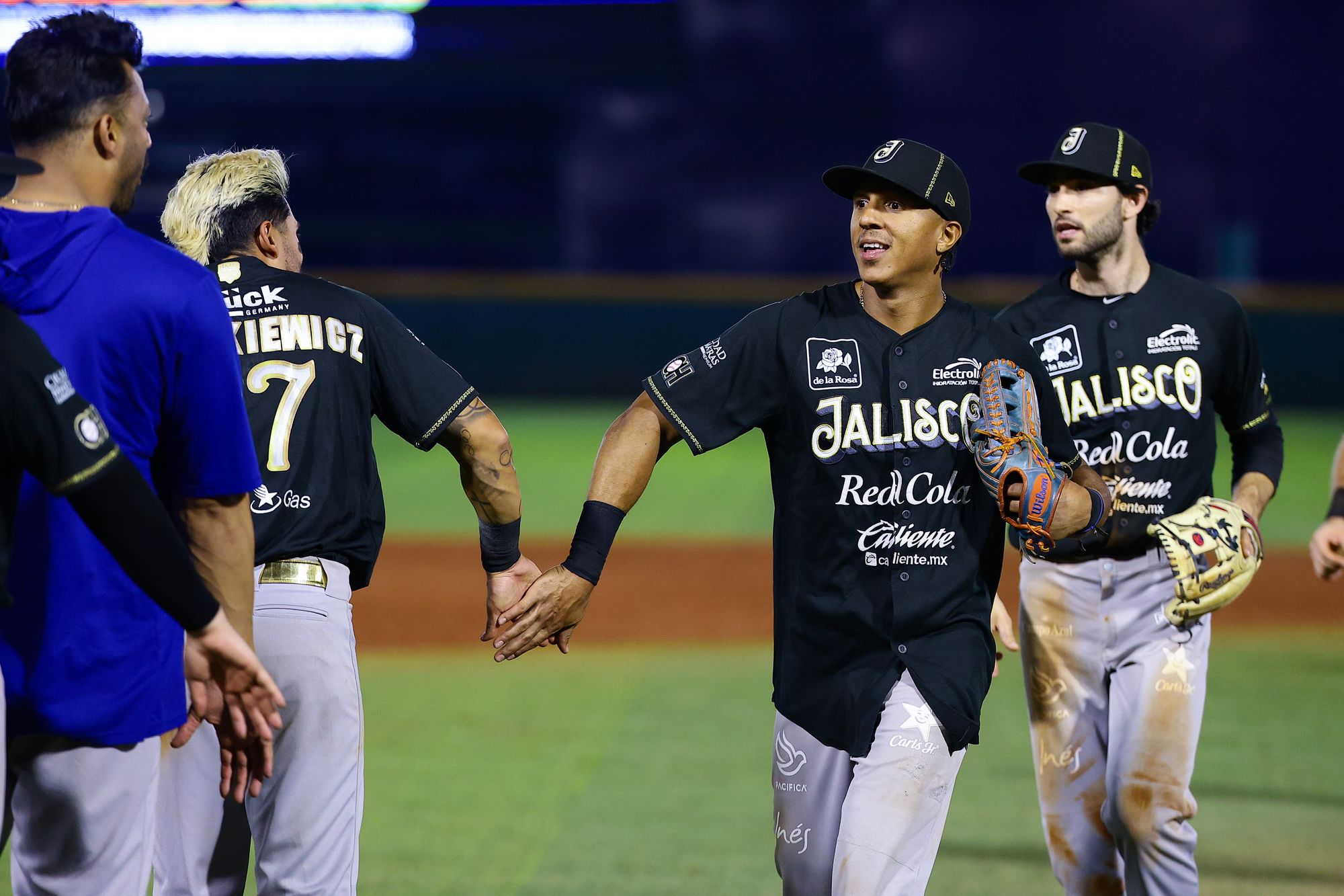 ¡Increíble remontada y Charros se lleva el primero en Aguas!