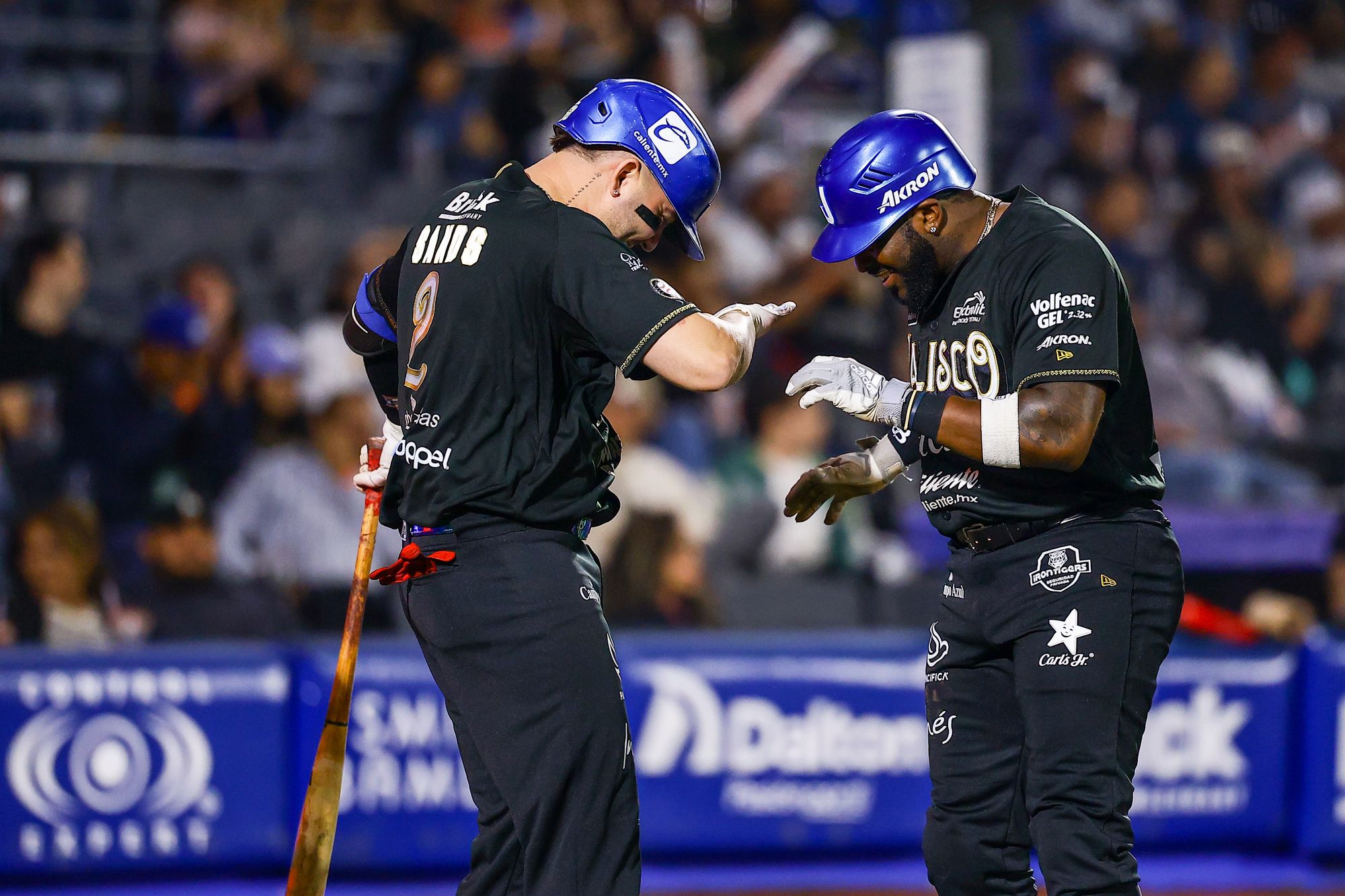 Noche explosiva de Smith Jr en triunfo de Charros sobre Caliente