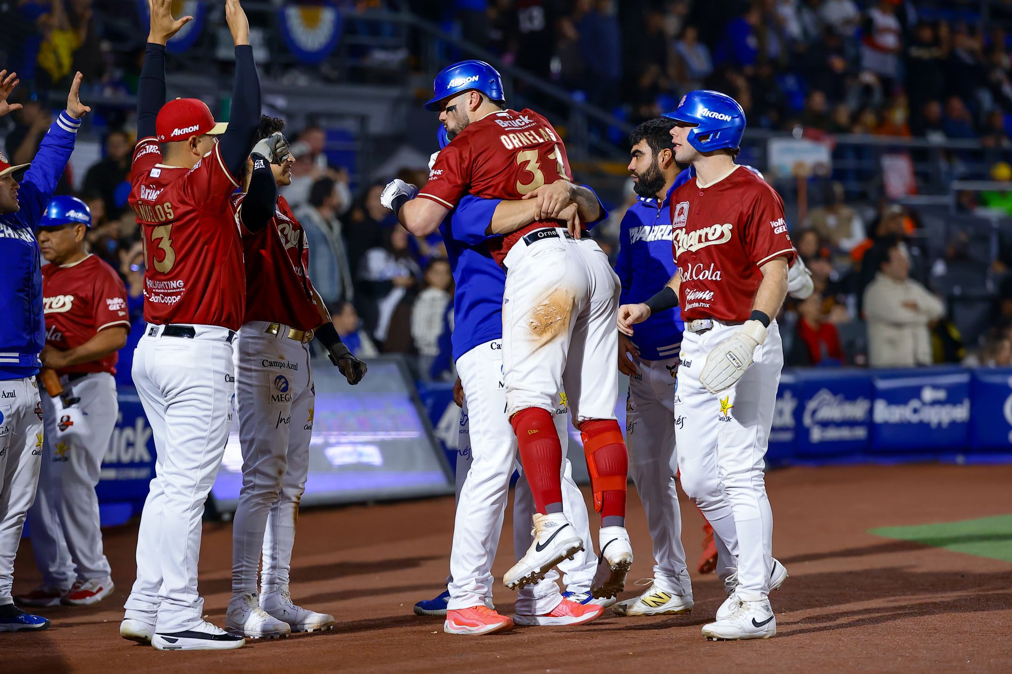 Ornelas y Wielansky desatan poder y Charros empata la serie