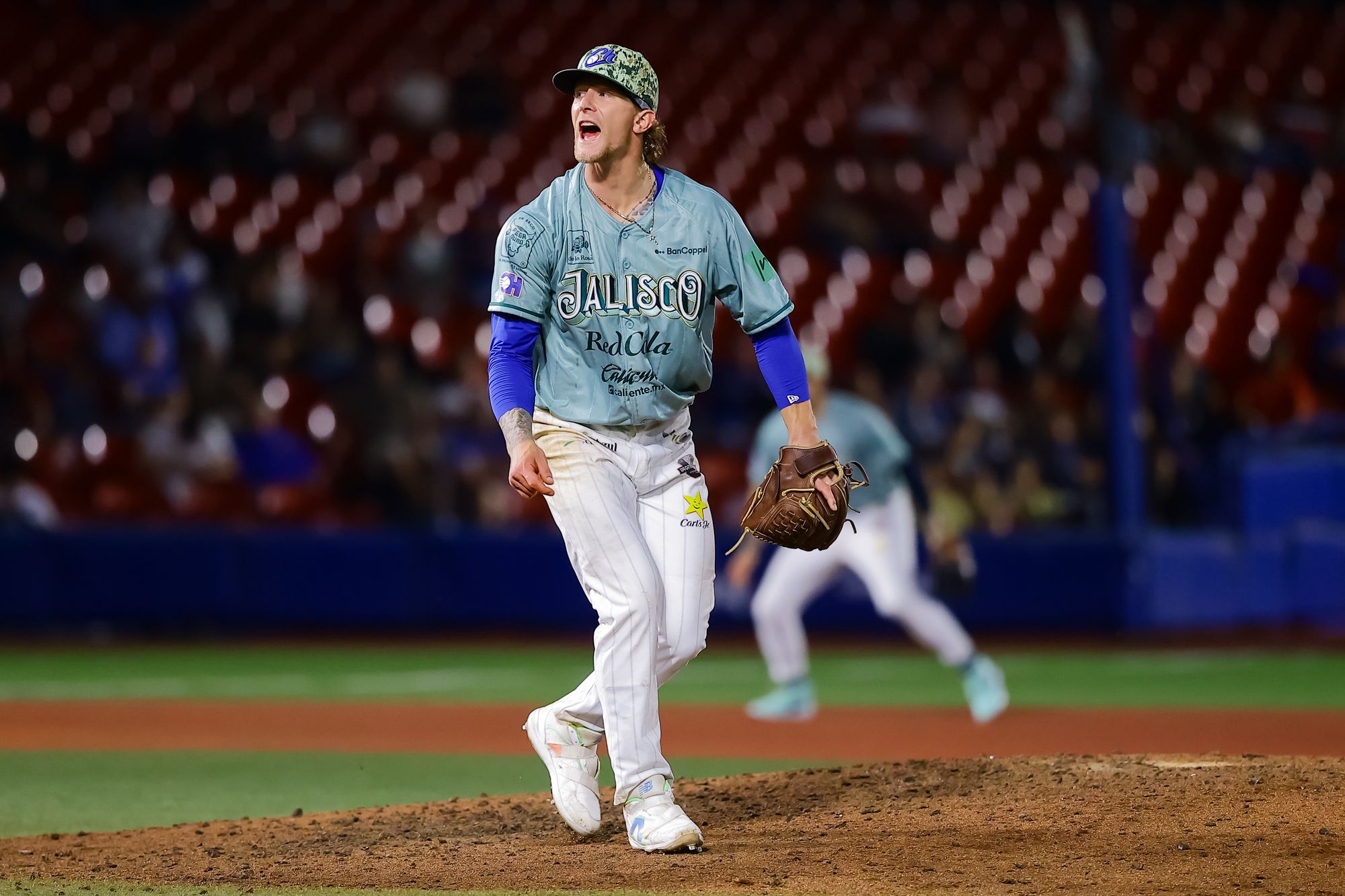 Charros explota temprano y pega primero ante Sultanes