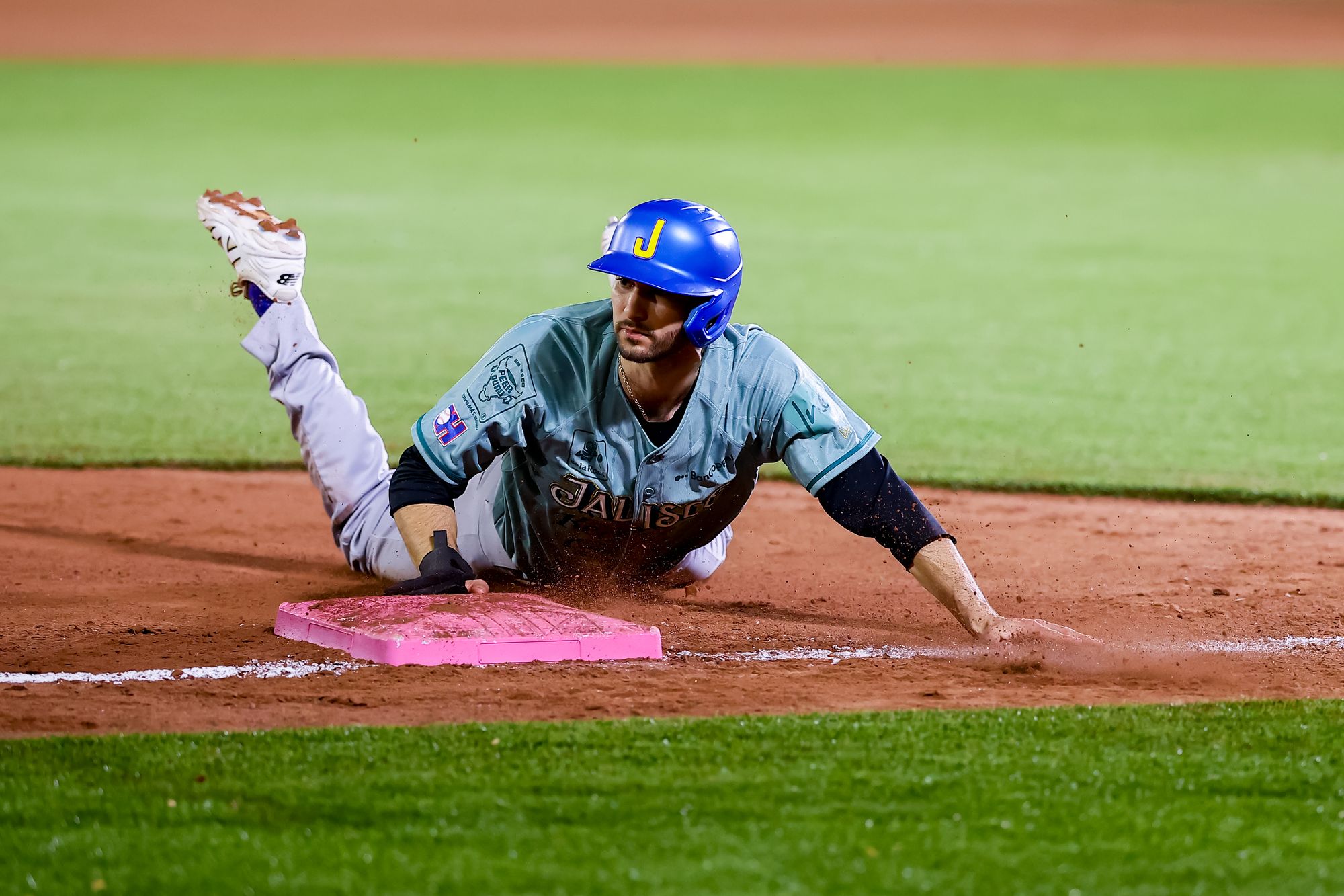 Pierde Jalisco ventaja en la octava y cae ante Saltillo en inicio de serie