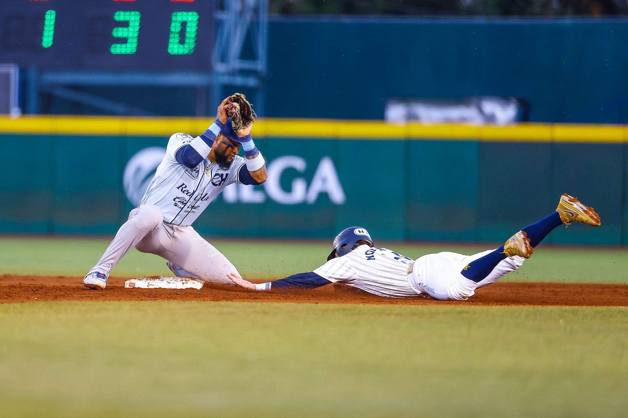 Escapa a Charros limpia ante Rieleros