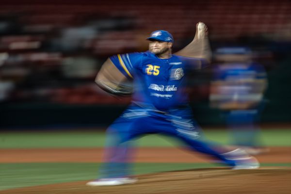 Escapa el segundo a Charros; Sultanes iguala serie