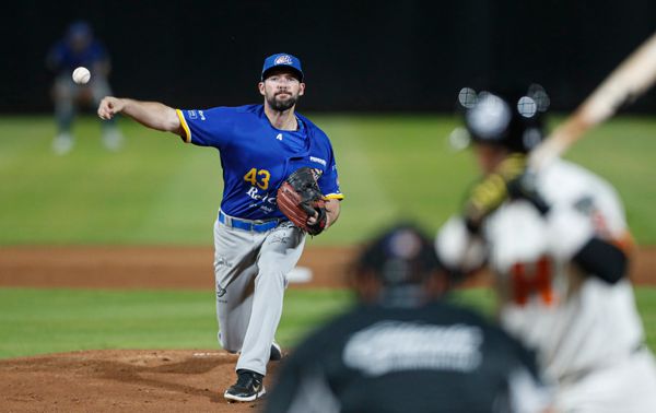 Frena pitcheo de Naranjeros a la ofensiva albiazul en el Sonora