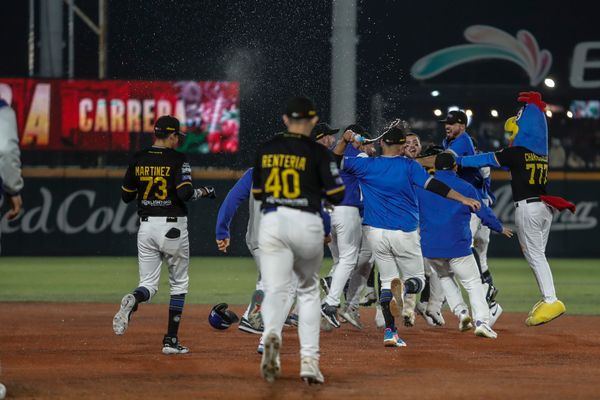 ¡Dejan Charros en el terreno a Guasave!