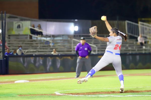 ¡Charros Femenil se lleva dramática serie en León!