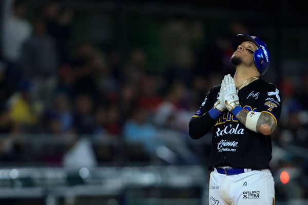 Explotan los bates jaliscienses y Charros aventaja en Playoffs