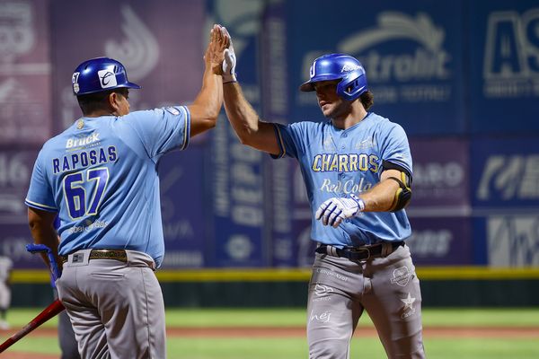 Charros dispara 4 jonrones y gana en Monclova