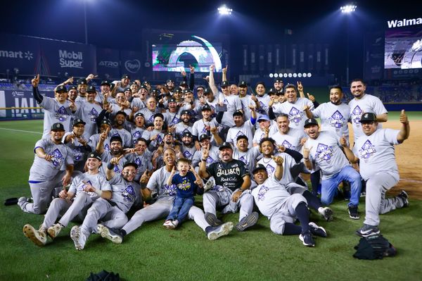 ¡Noche ‘mágica’ de Charros y están en la Serie del Rey!