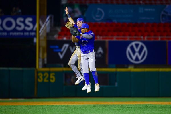Charros arma remontada en Mazatlán y comparte la cima del standing