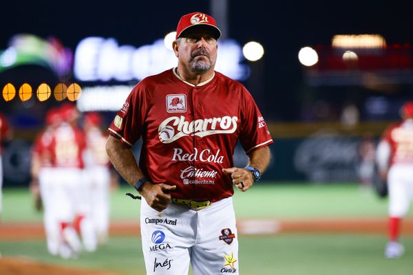 Renueva Benjamín Gil contrato con Charros de Jalisco