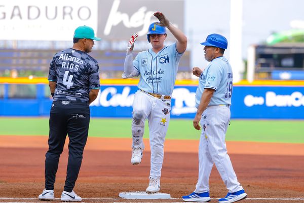 Se queda Charros con la doble cartelera en casa ante Saraperos