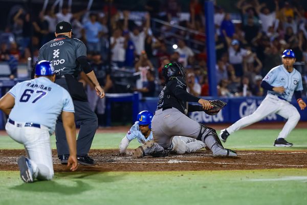 ¡Espectacular remontada y Charros deja en el terreno a Acereros!